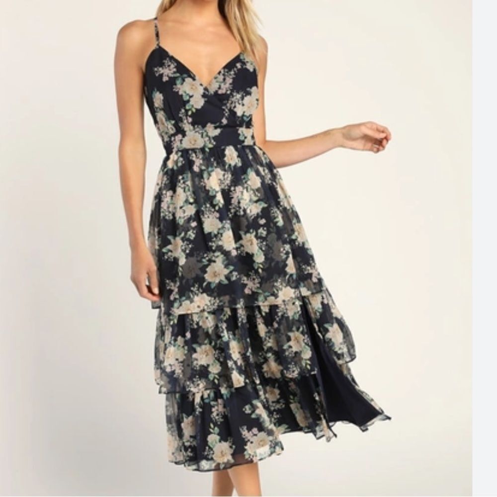 Lulus Cultivate Crushes Navy Floral‎ Print Tiered Ruffled Midi Dress Small NWT
